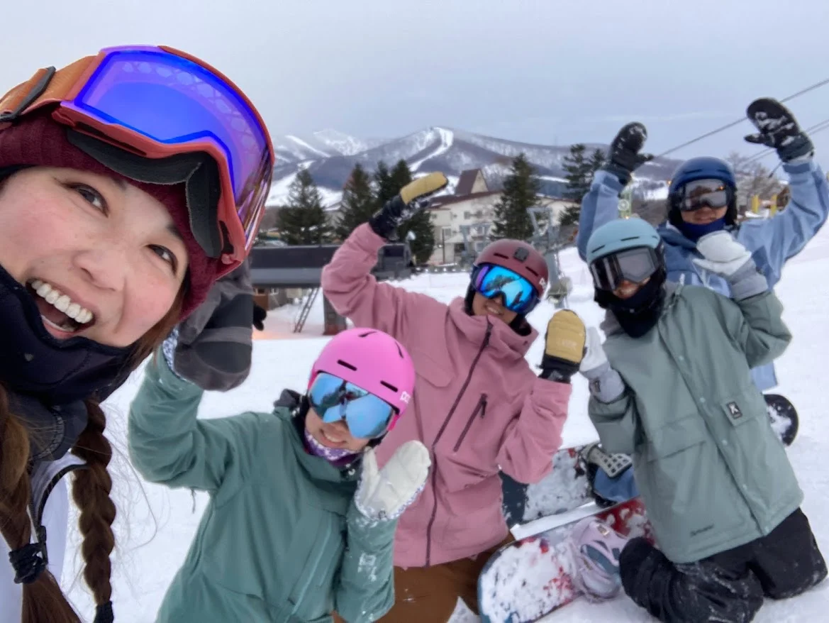 Niseko Half-Day Beginners Snowboard Private Lesson: Safety, Security and FUN in Hokkaido! (3 Hours)