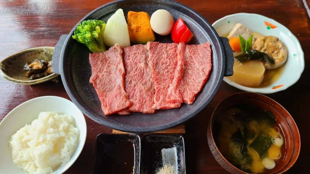 The finest Hida beef paired with Oden featuring Gokayama Tofu. This mouth-watering combination is sure to tantalize your taste buds and leave you feeling satisfied.