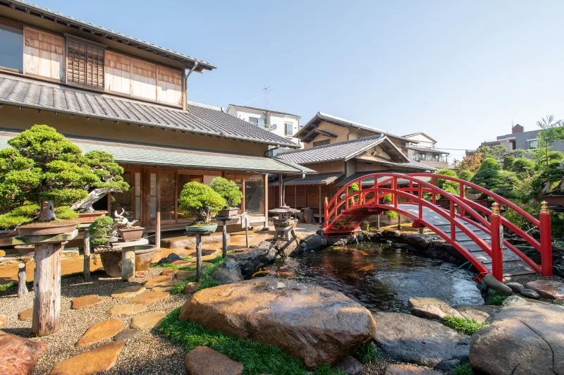 Bonsai Experience and Tour of Shunkaen Bonsai Museum Tour in Tokyo