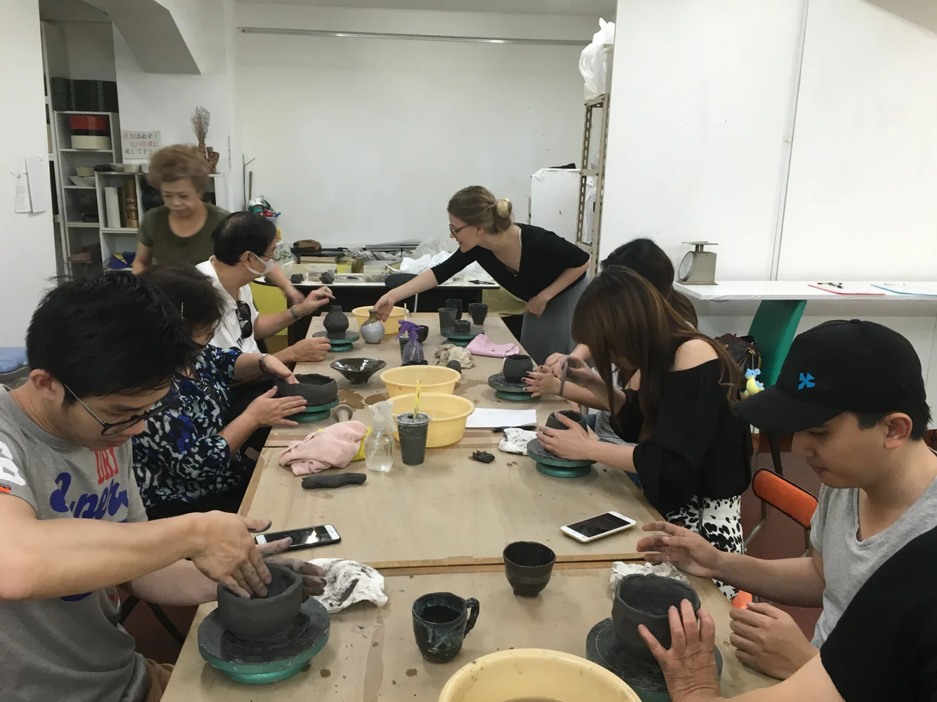 Learn how to make Japanese pottery!