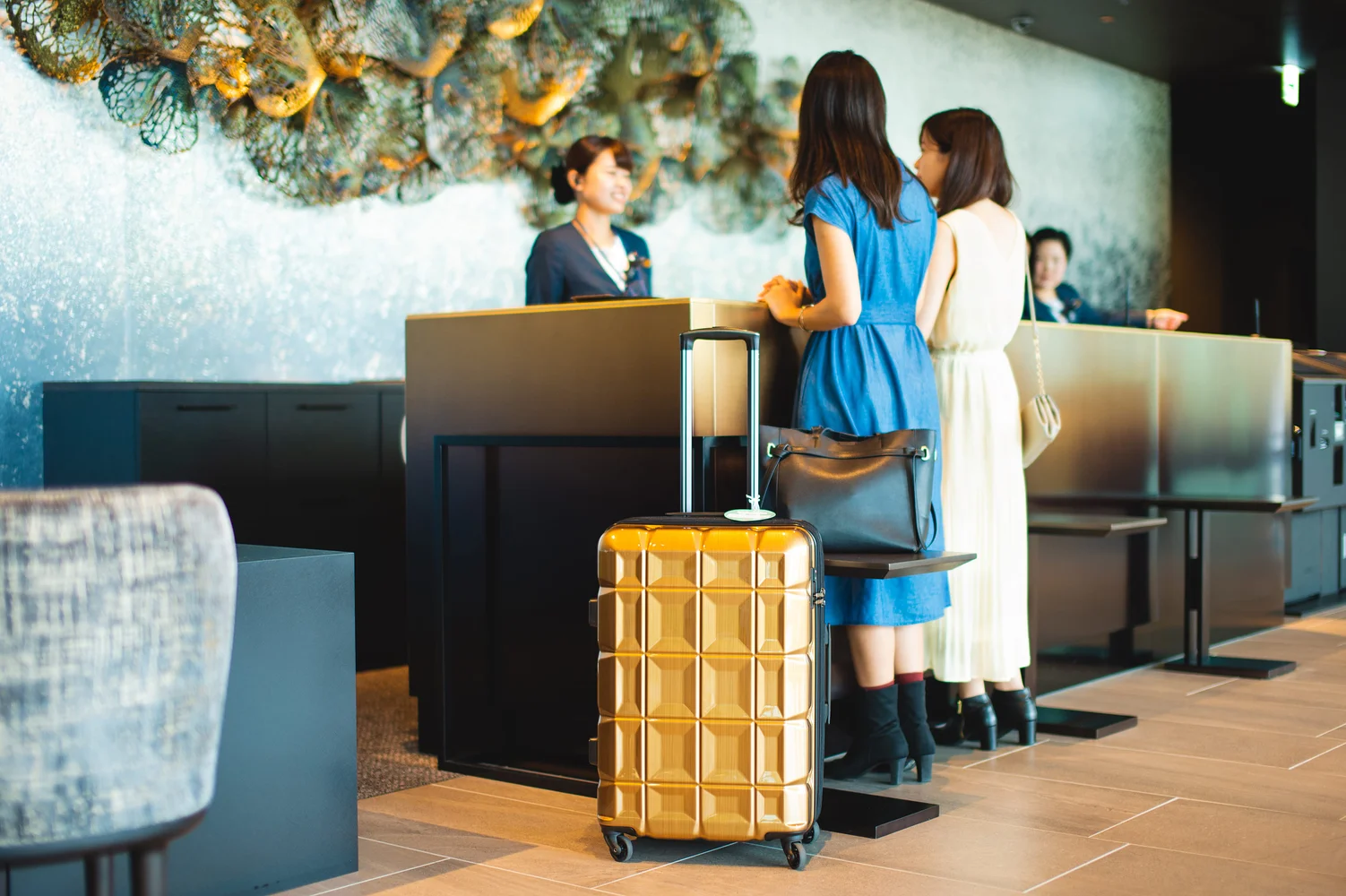Same-Day Luggage Delivery: Tokyo Hotels & Haneda or Narita Airport