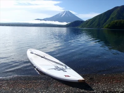 山梨 本栖湖 ウィンドサーフィンスクール 1日プラン＜レンタル一式付き＞