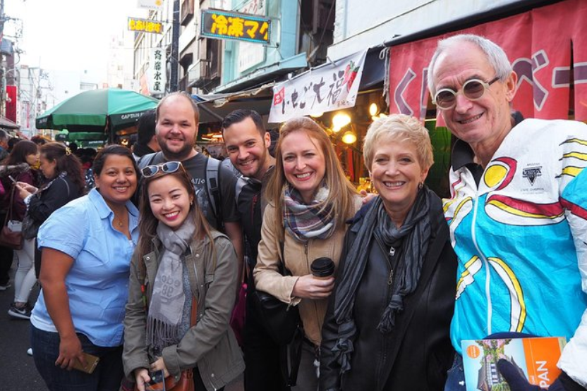 Tsukiji Fish Market Walking Tour & Sushi Lesson in Tokyo