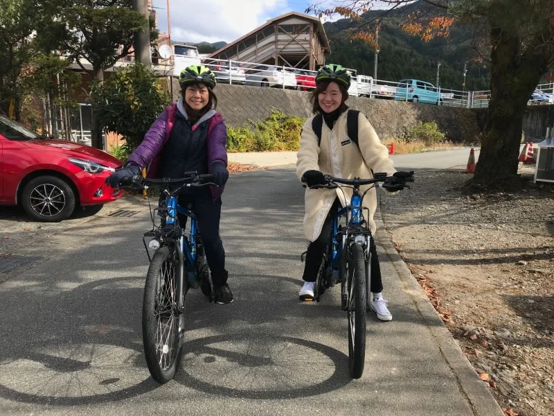 Hida-Hagiwara Cycling Tour, Wagashi-Making, & Picnic in Gifu