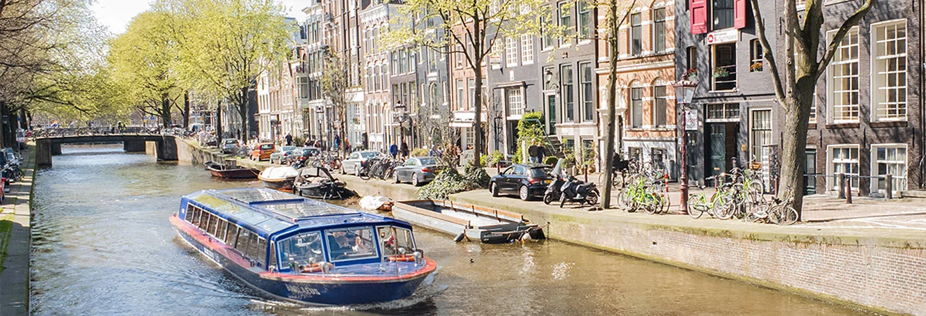 Amsterdam: 1-Hour Canal Cruise with Audio Guide E-Tickets
