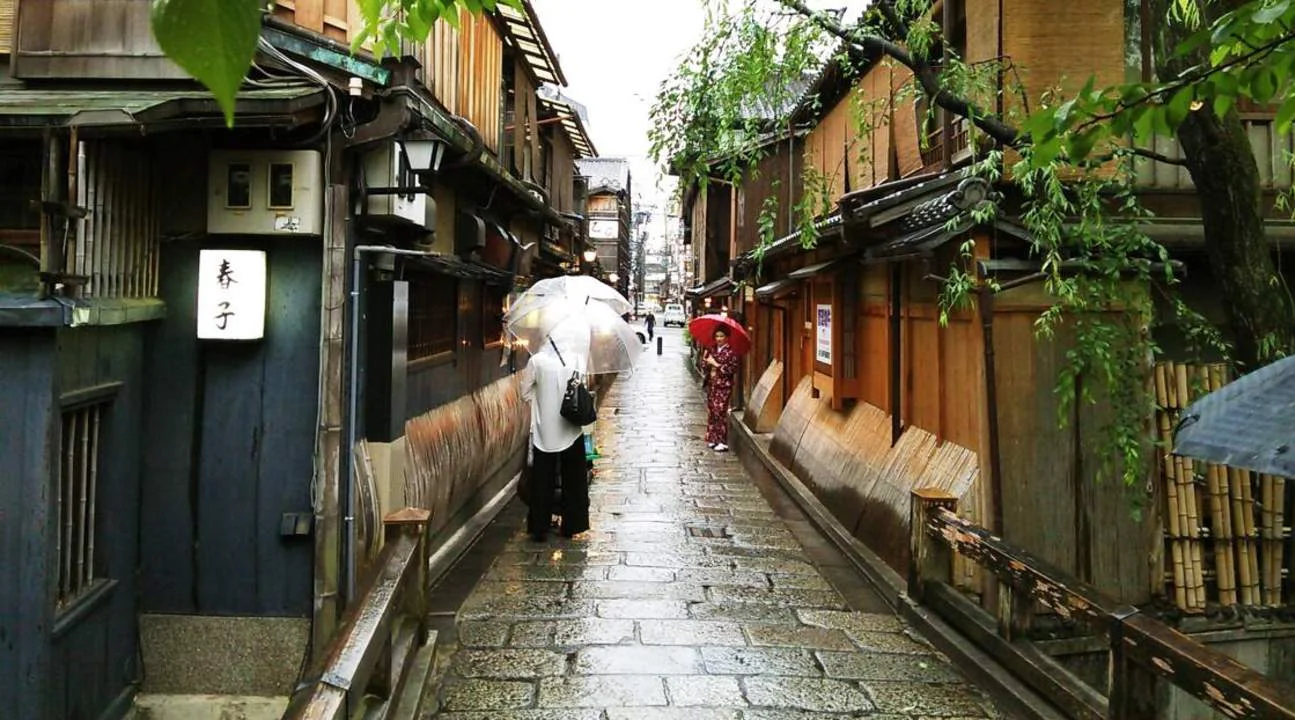 Book a Higashiyama Rickshaw Ride Tour in Kyoto