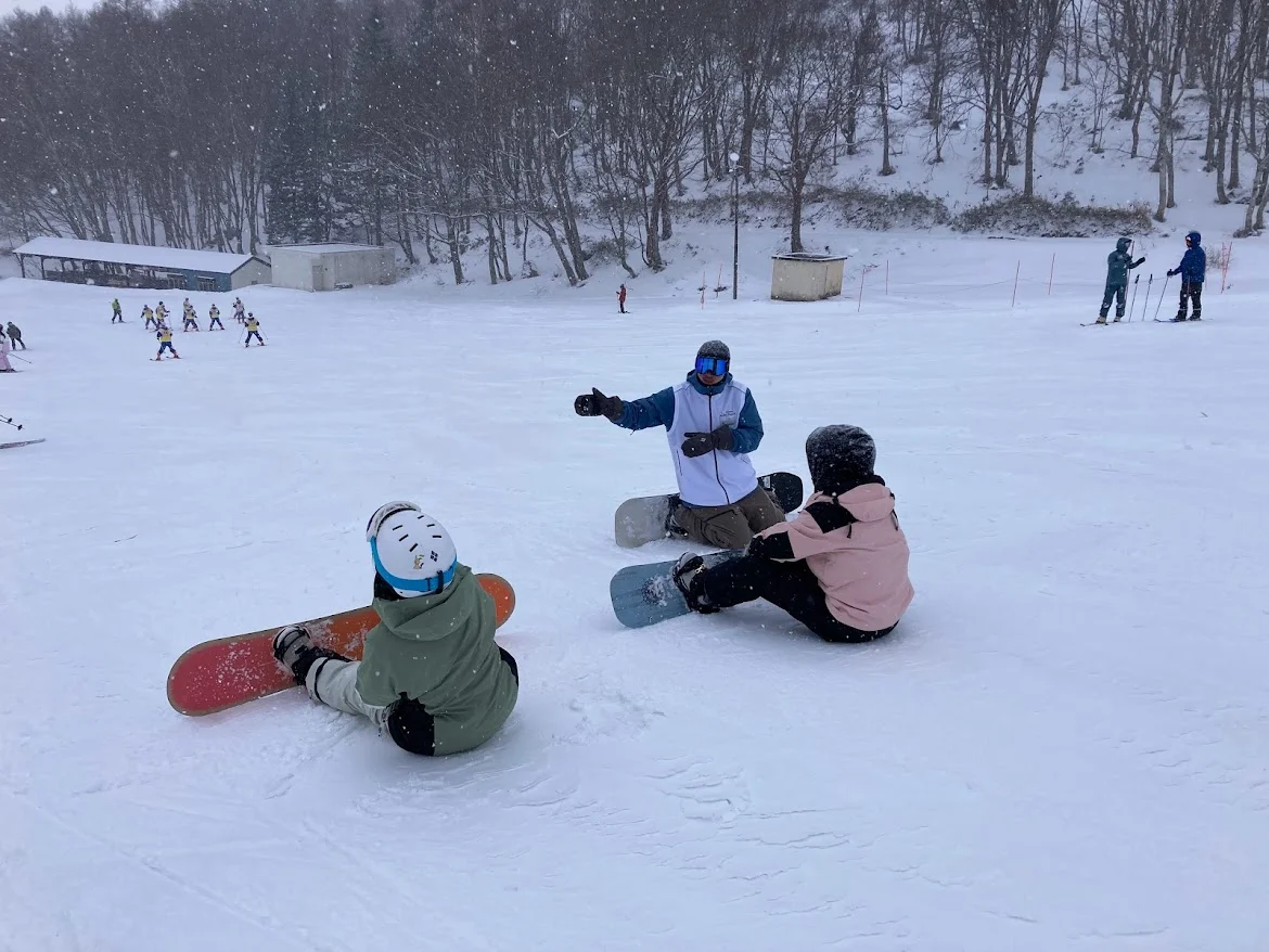 Rusutsu Half-Day Beginners Snowboard Private Lesson: Safety, Security and FUN in Hokkaido! (3 Hours)