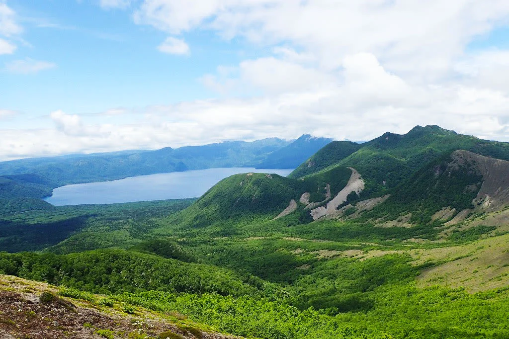 Climb Mt. Tarumae in Hokkaido's Shikotsu-Toya National Park