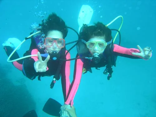 沖縄 恩納村で体験ダイビング！あいる・ぷまんどぅ ＜選べる＆自由に泳げる＞