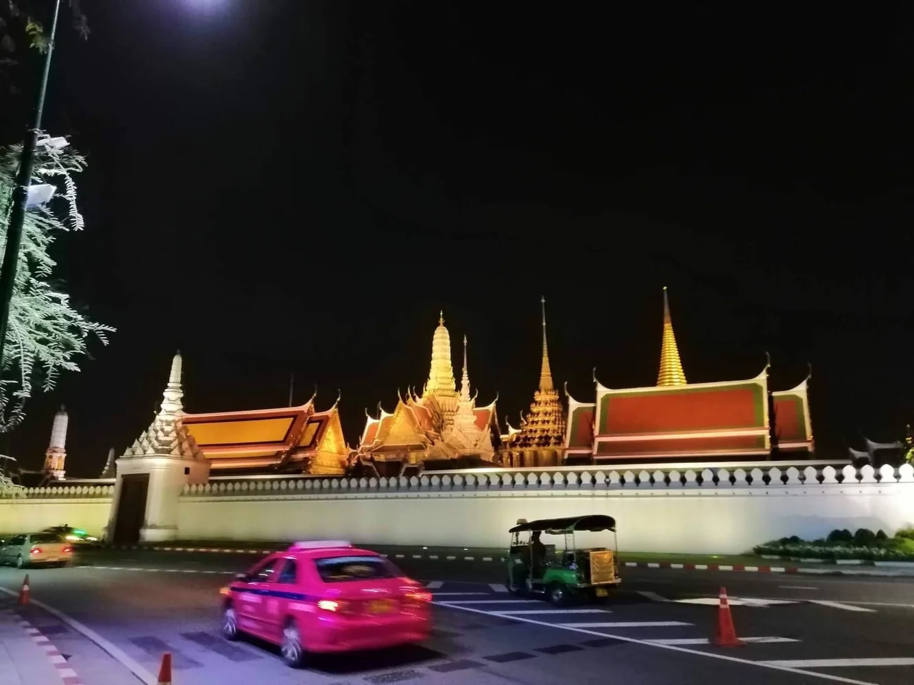 タイ エメラルド寺院とグランドパレスのオンラインツアー ＜日本語／英語ガイド＞