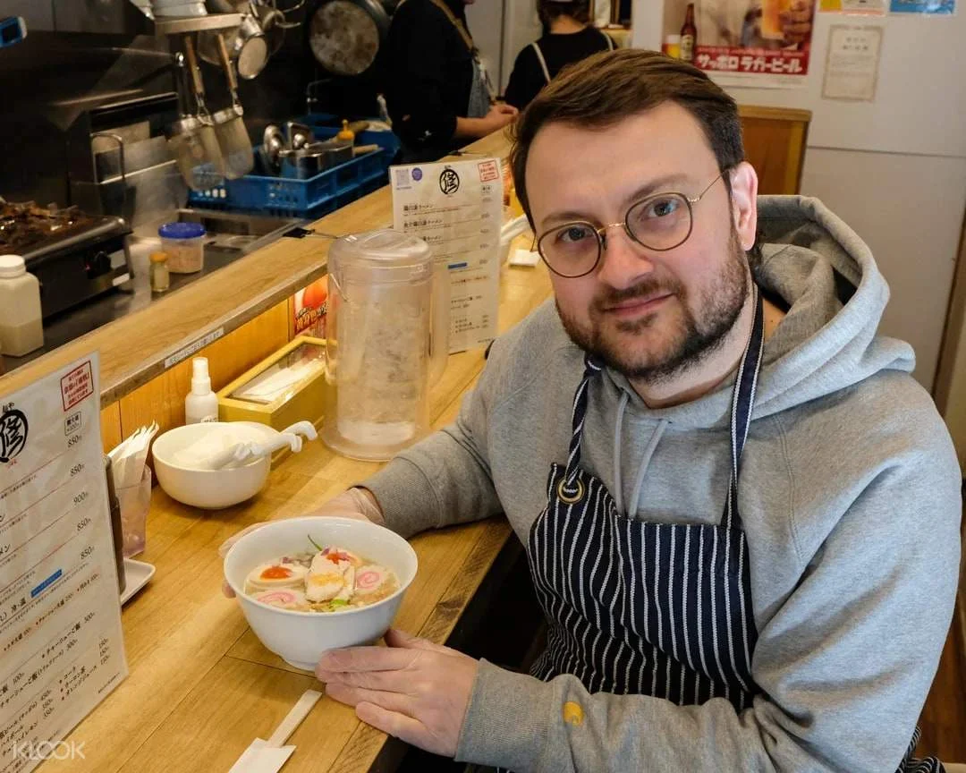 Professional Ramen Cooking Lesson in an Osaka Restaurant