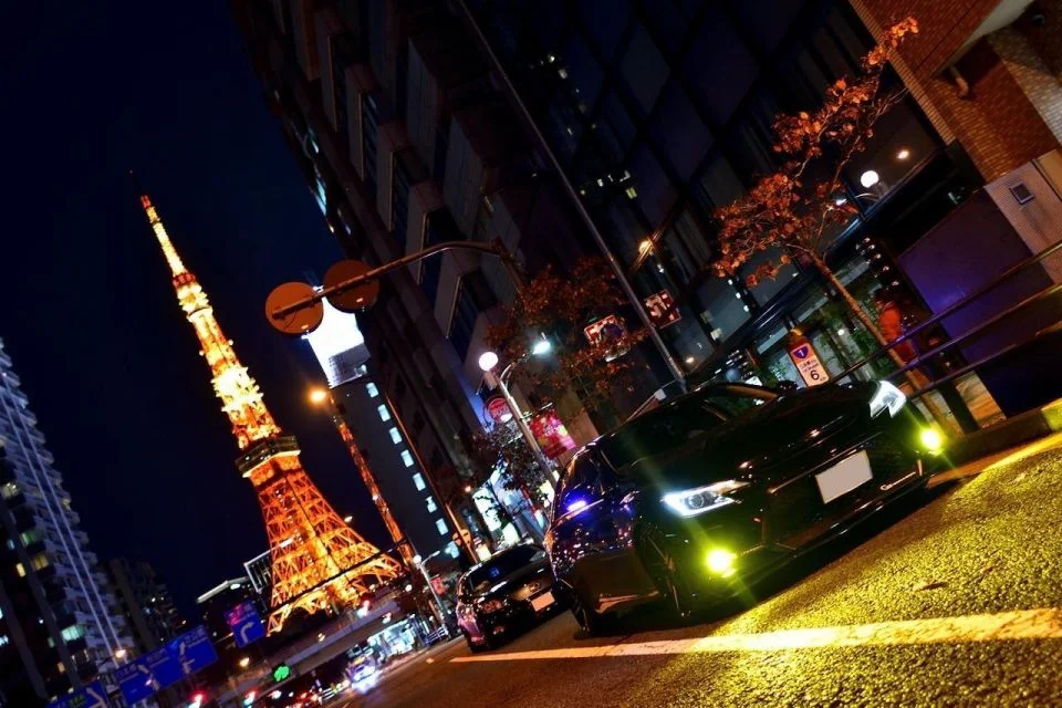 Tokyo Twilight Car Tour – Cruise City Sights at Night!