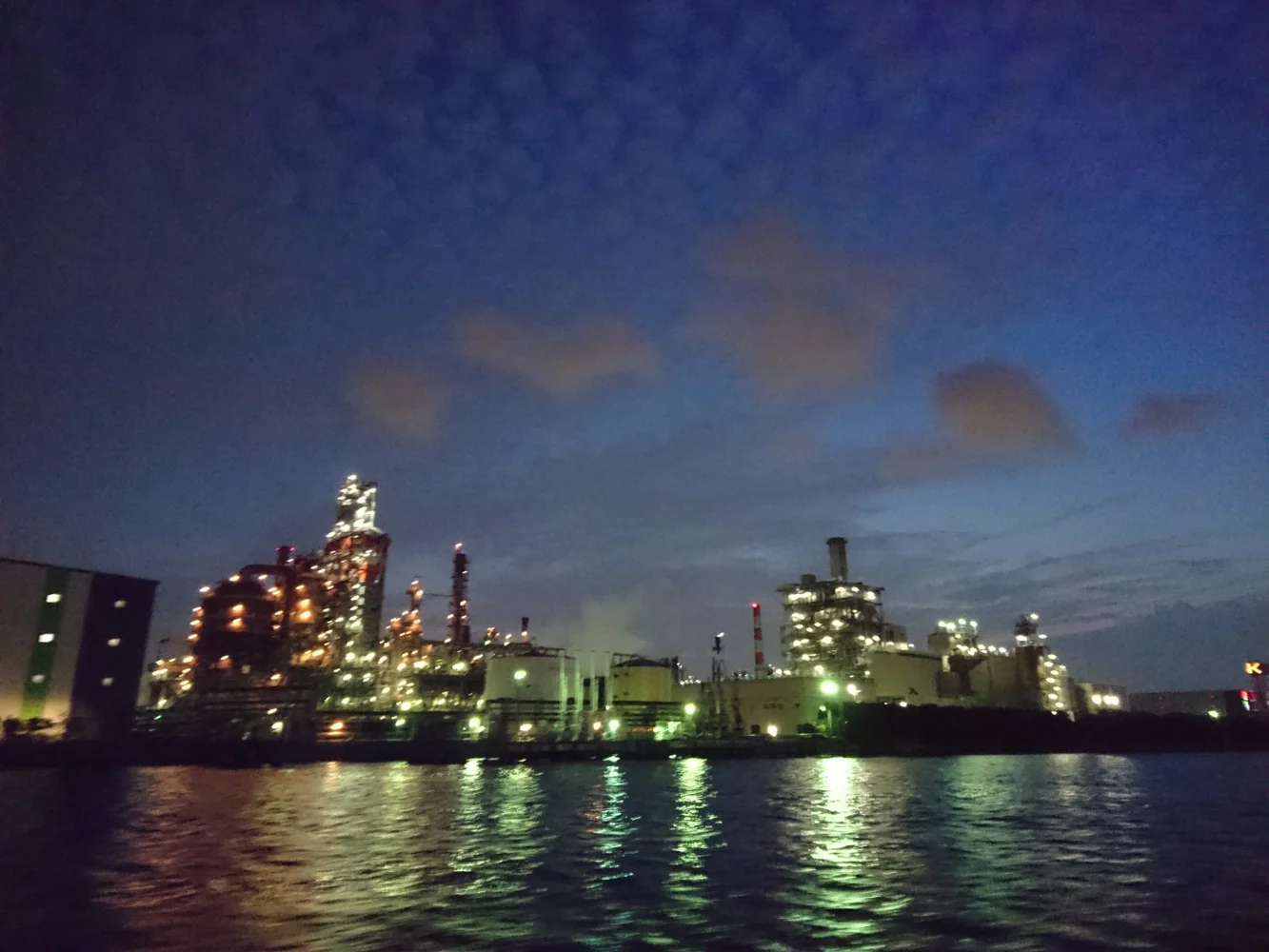 Enjoy Yokohama!! Factory Night View Jungle Cruise～Operates Saturday/Sunday～