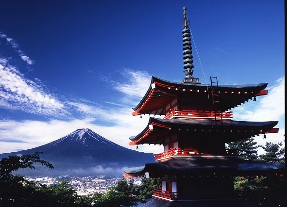 Mt. Fuji Discovery: Scenic Bus Tour with Pagoda Views, Traditional Lunch, & English Guide from Tokyo