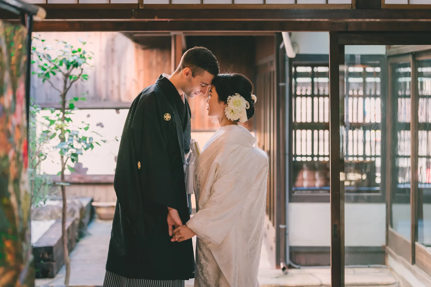 Kyoto Pre Wedding, Post Wedding Photos in Old Japanese House