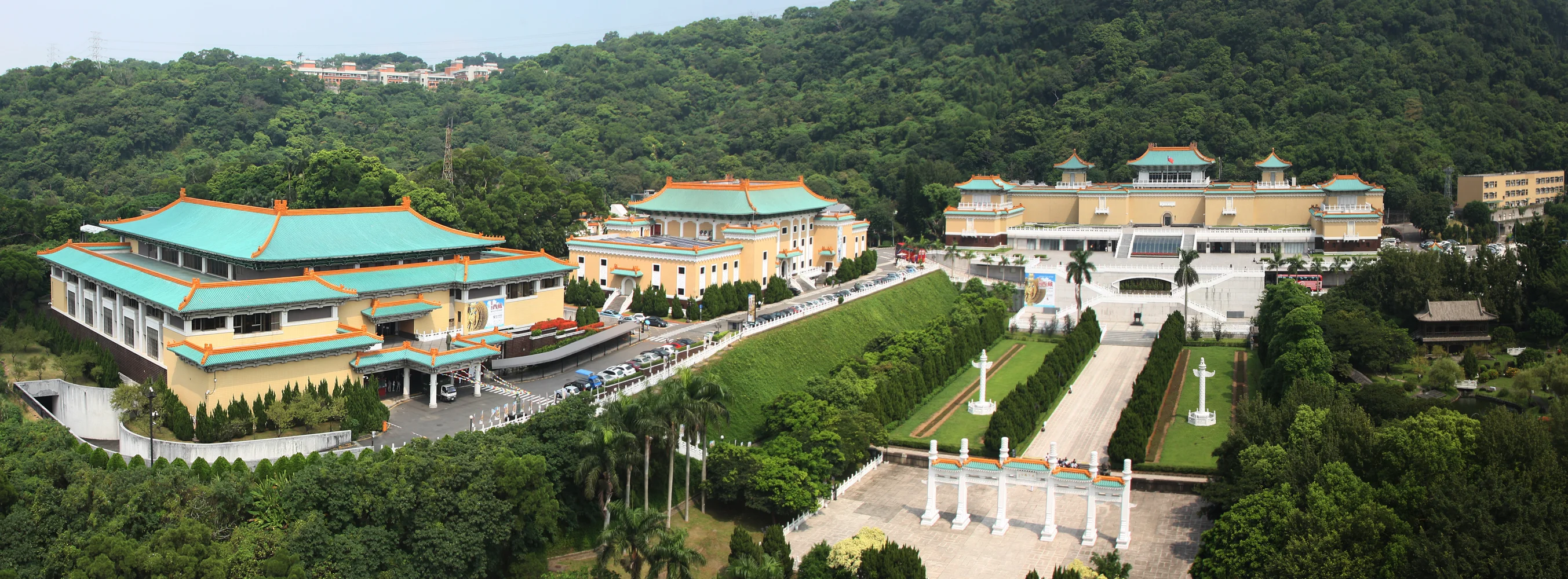 National Palace Museum & Chiang Kai-shek Shilin Residence E-Ticket Bundle