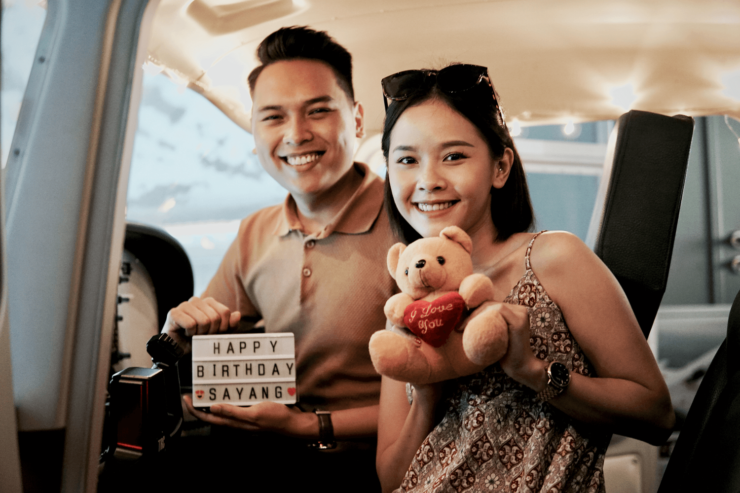 Aeroviation Flight Experiences in Singapore: Duo, VIP, or Full Flight