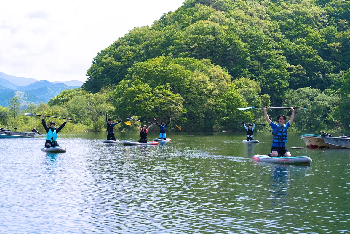 【福島・裏磐梯】秘境の湖 絶景SUP体験&ガイドツアー 予約＜オールレベル／愛犬参加OK＞