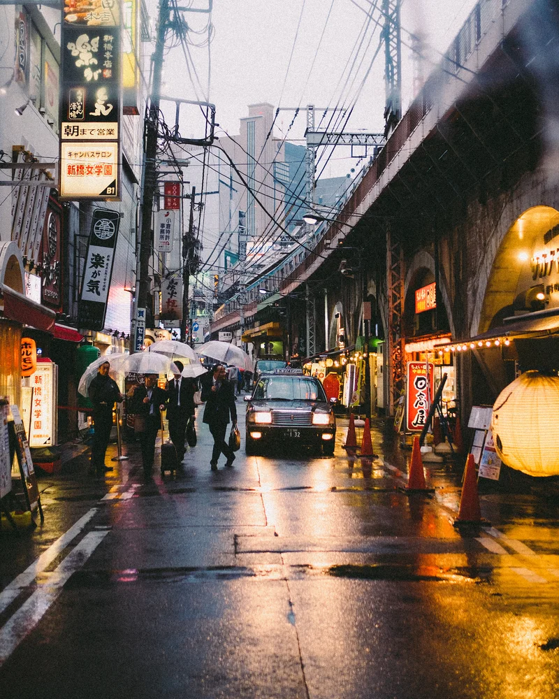 Photo-Walk Tour in Central Tokyo With Insta-Famous Photographers