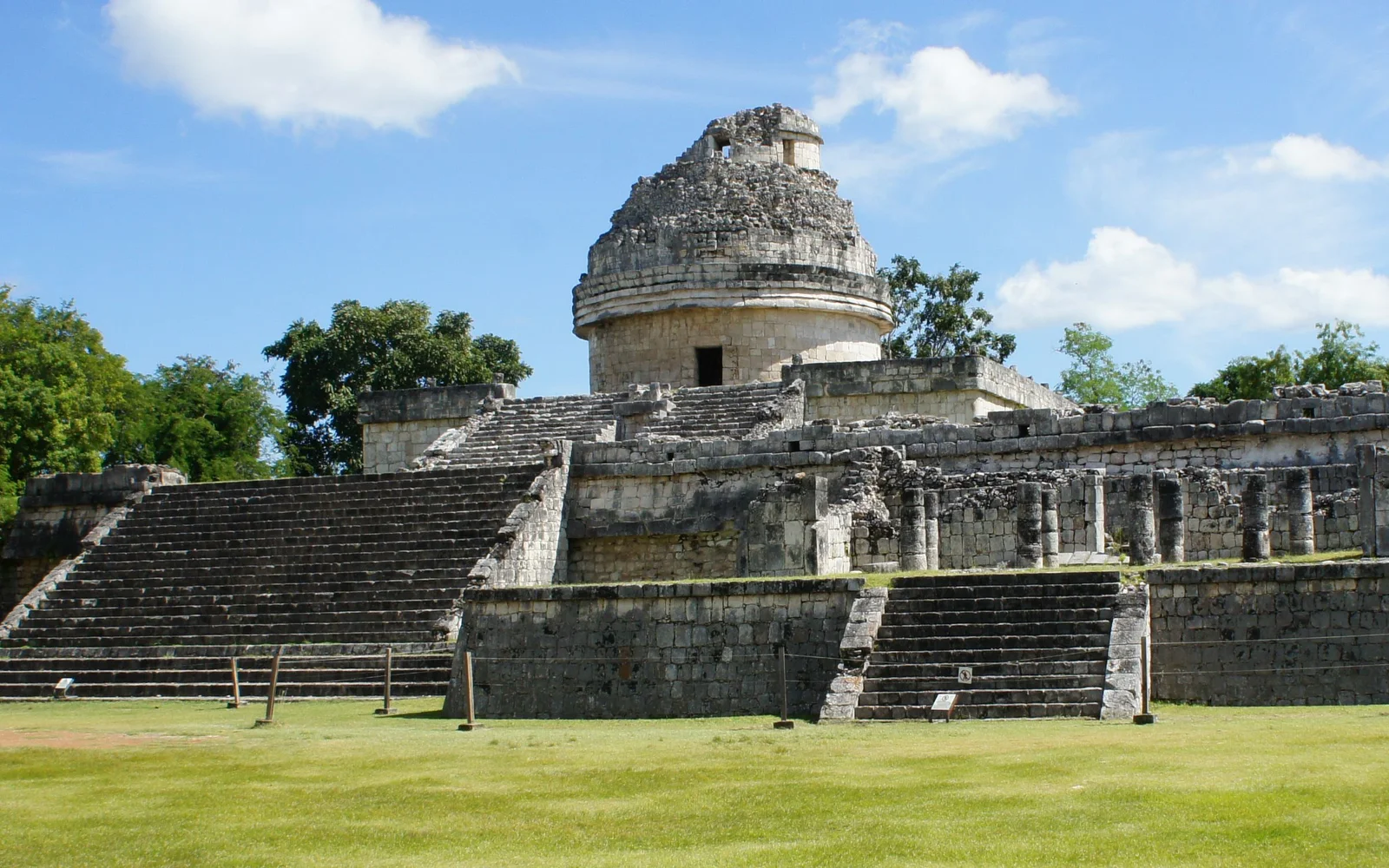 Chichen Itza, Mayan Cuisine, Ik Kil Cenote & Valladolid Guided Day Trip