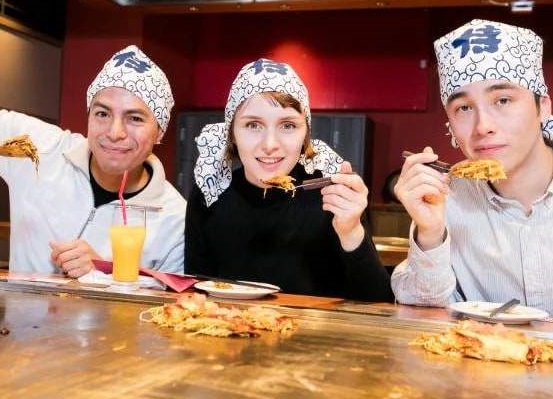 Hiroshima Okonomiyaki Class＜2minutes from Hiroshima station!＞