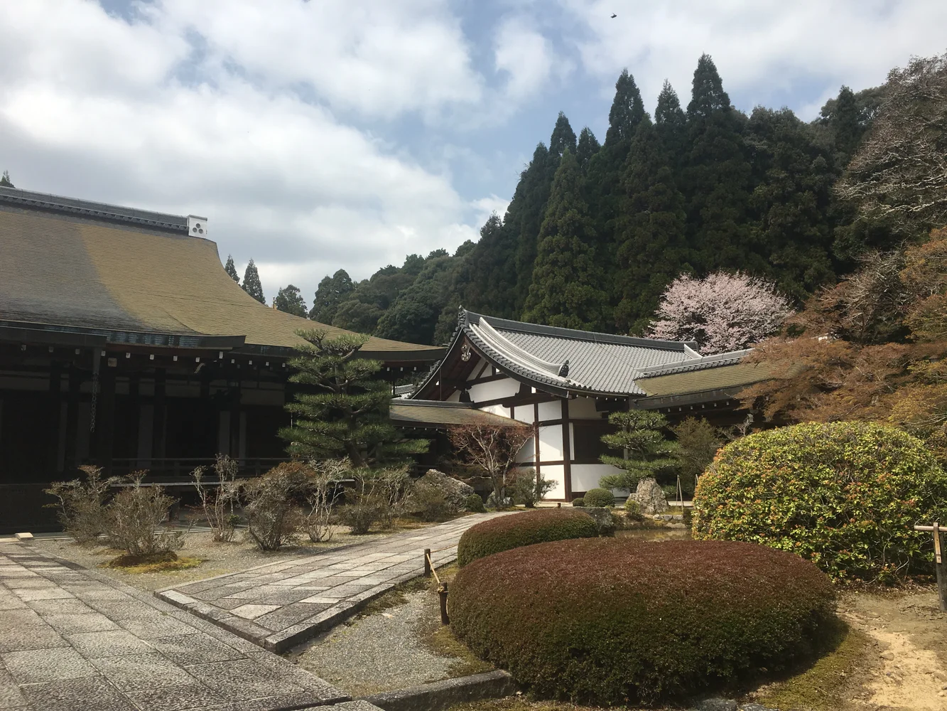 Buildings and greenery at Saihō-ji (Moss Temple) in Kyoto