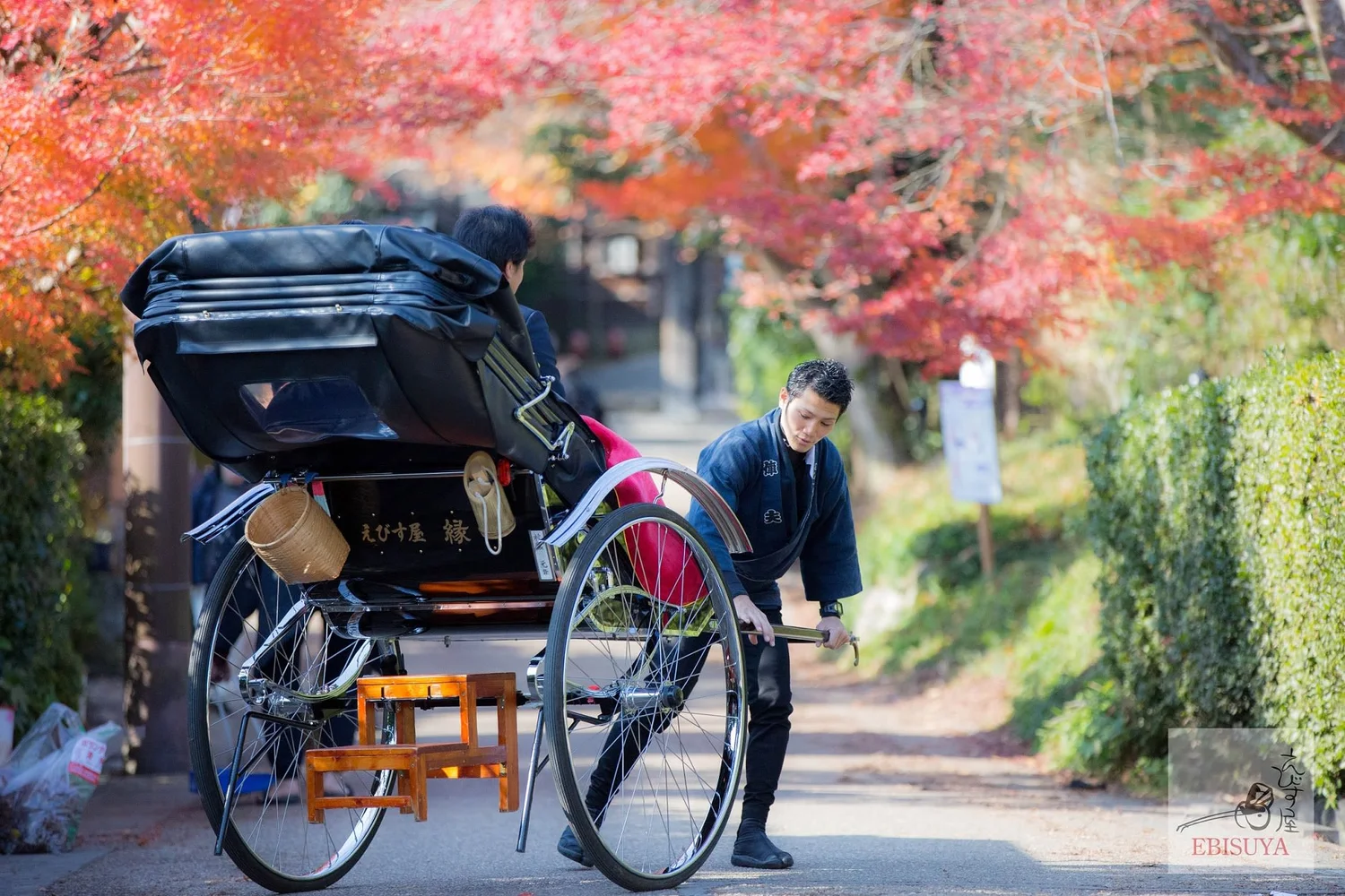 京都嵐山 人力車のえびす屋 人気の古都を巡る人力車ツアー 予約