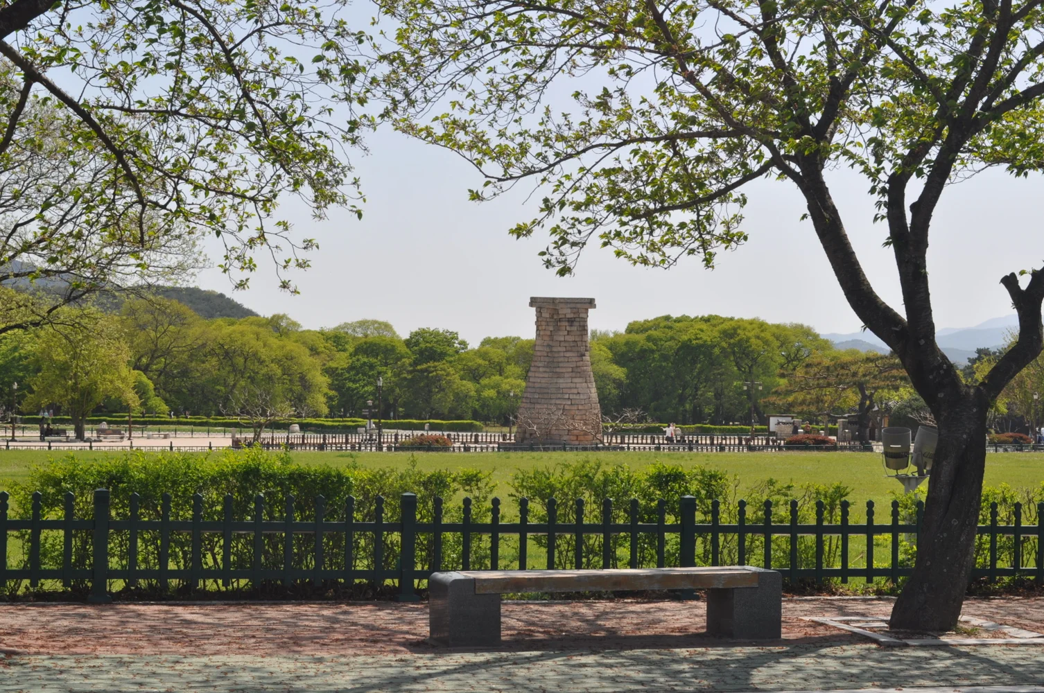 韓国 釜山発 慶州2つの世界遺産巡りツアー「石窟庵と仏国寺＋瞻星台（歴史遺跡地区）」予約 ＜1日／日本語ガイド／ホテル送迎／韓定食ランチ付＞