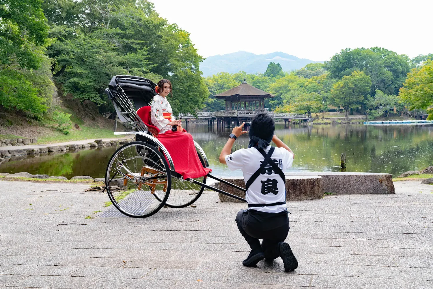 奈良 奈良公園 人力車貸し切り観光ツアー＜ガイド付き／お好みにカスタマイズ可能＞