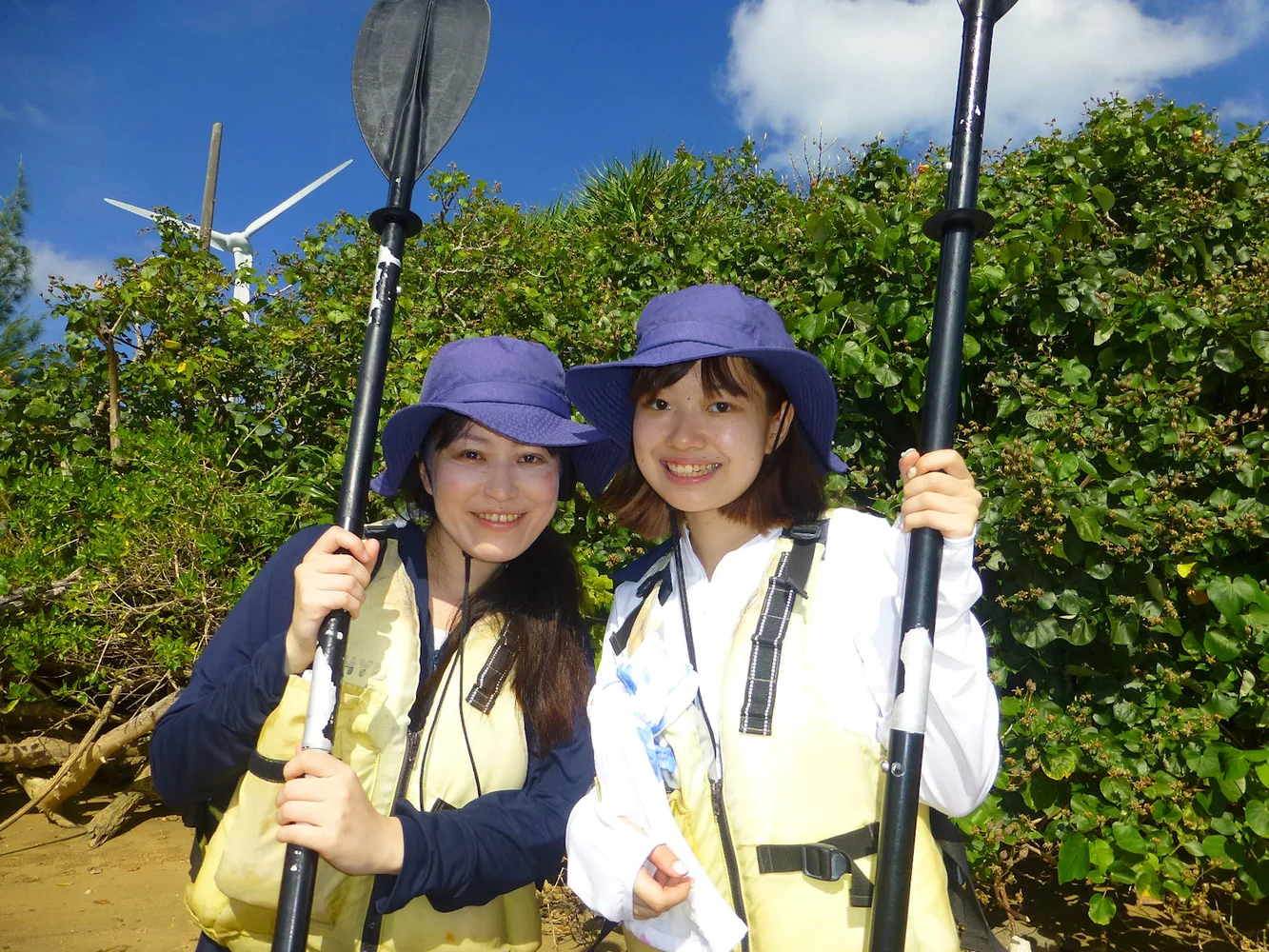 【湧き水でカヤックを降りて生き物観察 2時間30分コース】美ら海水族館に近いマングローブカヤック 生き物とのふれあいも楽しめる独特のプログラム【本部半島／今帰仁】