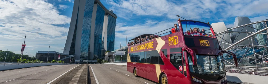 シンガポール ナイトシティツアーEチケット（引換券）＜オープントップバス／英語ガイド＞(即日発券)