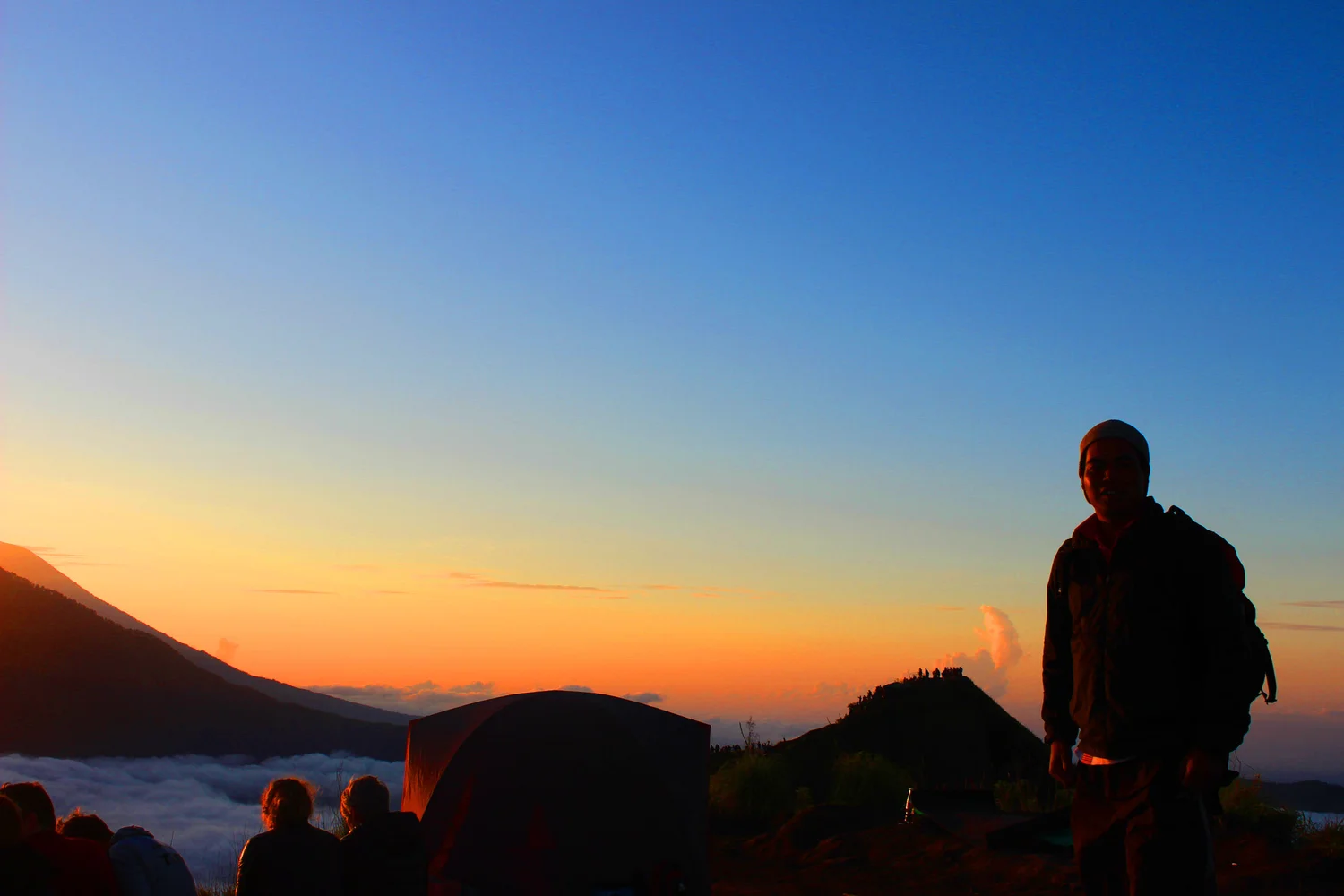 バトゥール山で山頂1泊キャンプ 〜夕日と日の出を鑑賞するなら〜