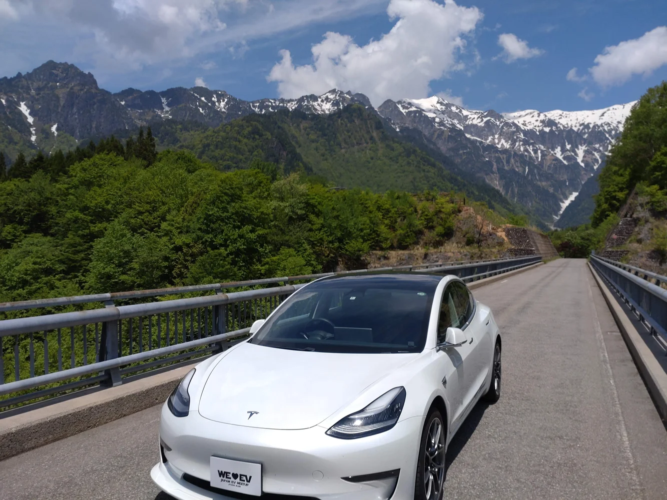 Deep Sightseeing in Gifu with a Tesla Rental Car from Gifu Hashima