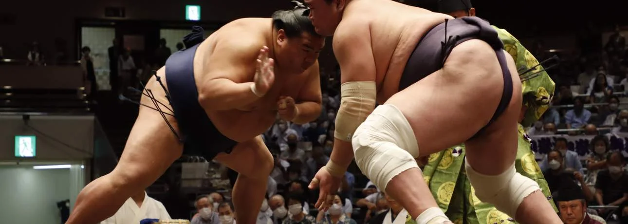 Sep 12 Only! Tokyo Sumo Tournament Tickets – Sumo Encyclopedia Included!