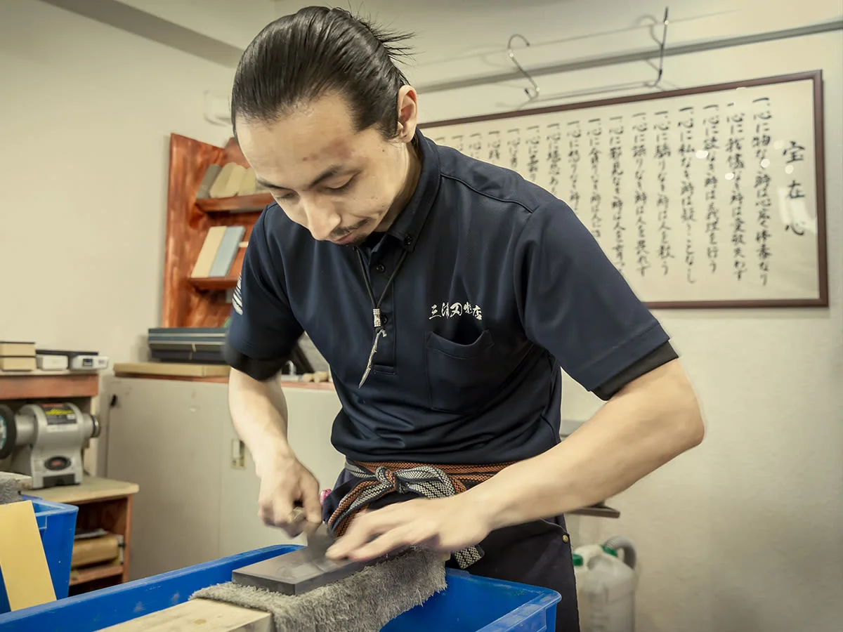 Choose and Sharpen a Japanese Knife in Nagoya With an Expert