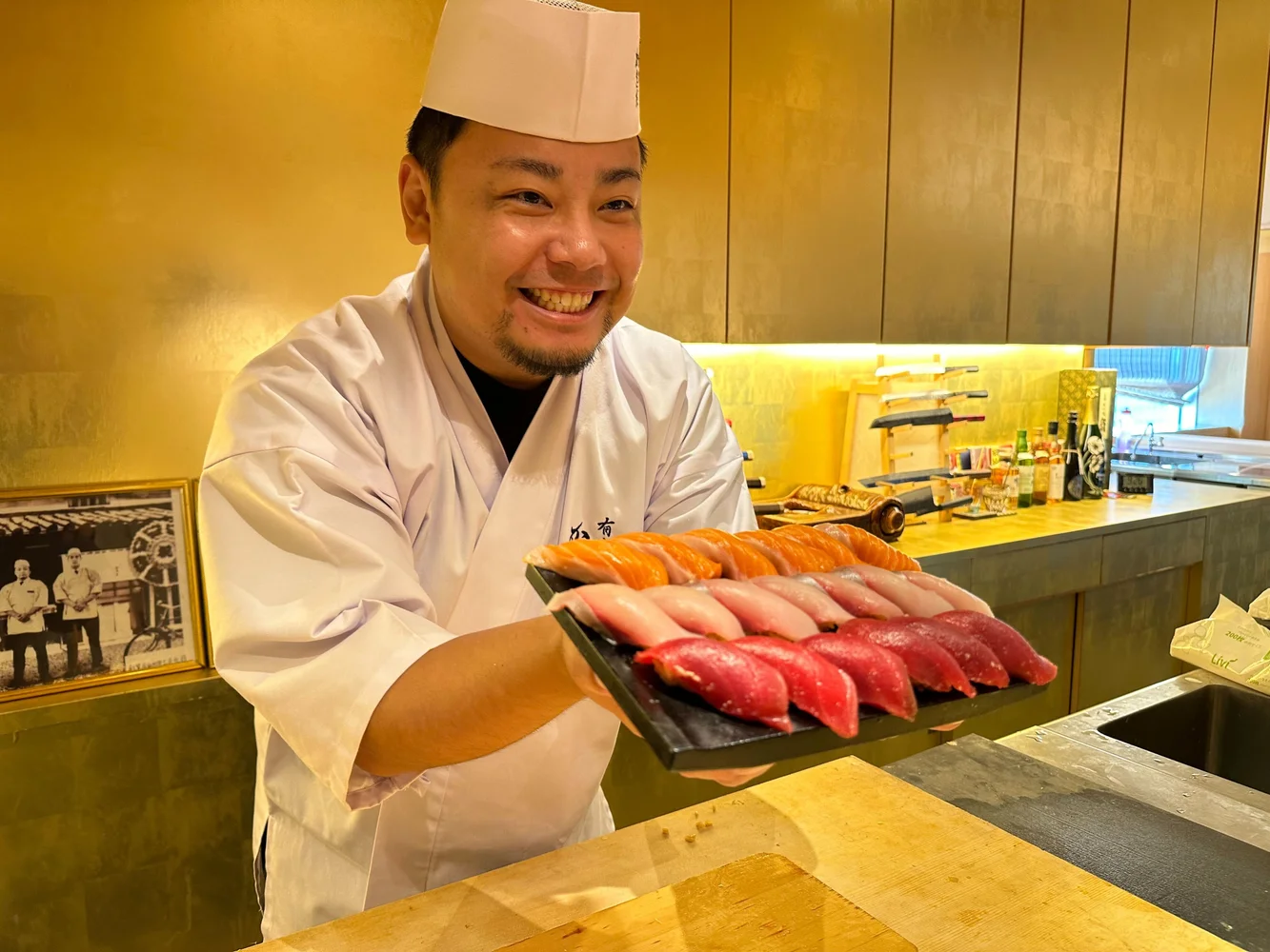 Exclusive Tokyo Sushi-Making Lesson with a Pro Chef in Shinjuku