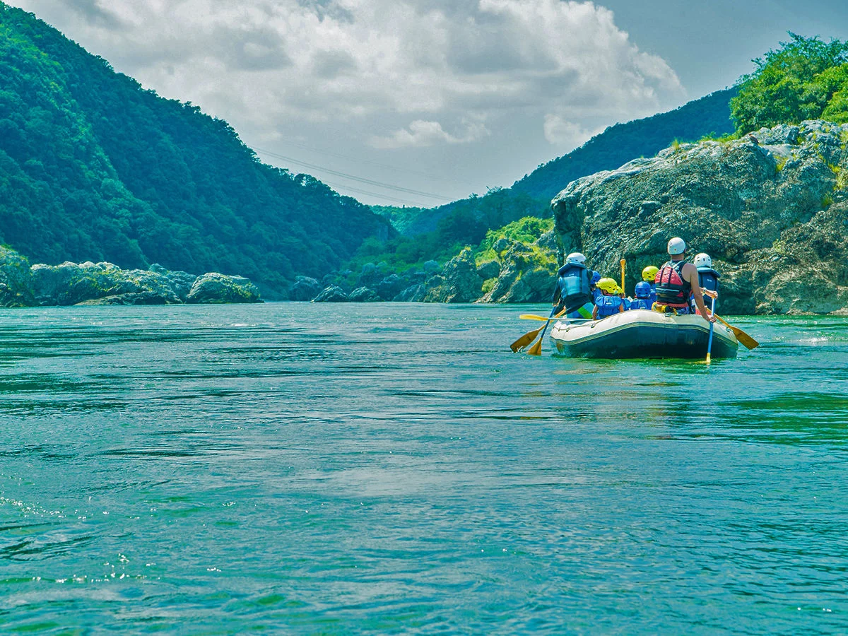Kisogawa Easy River-Rafting in Minokamo Gifu Prefecture