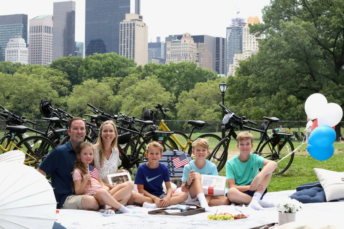 Full-Day Bike Rental and Picnic at Central Park, New York