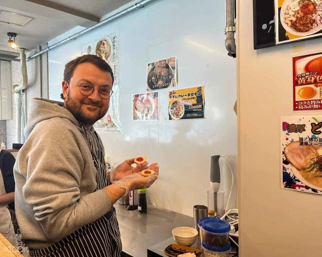 Professional Ramen Cooking Lesson in an Osaka Restaurant