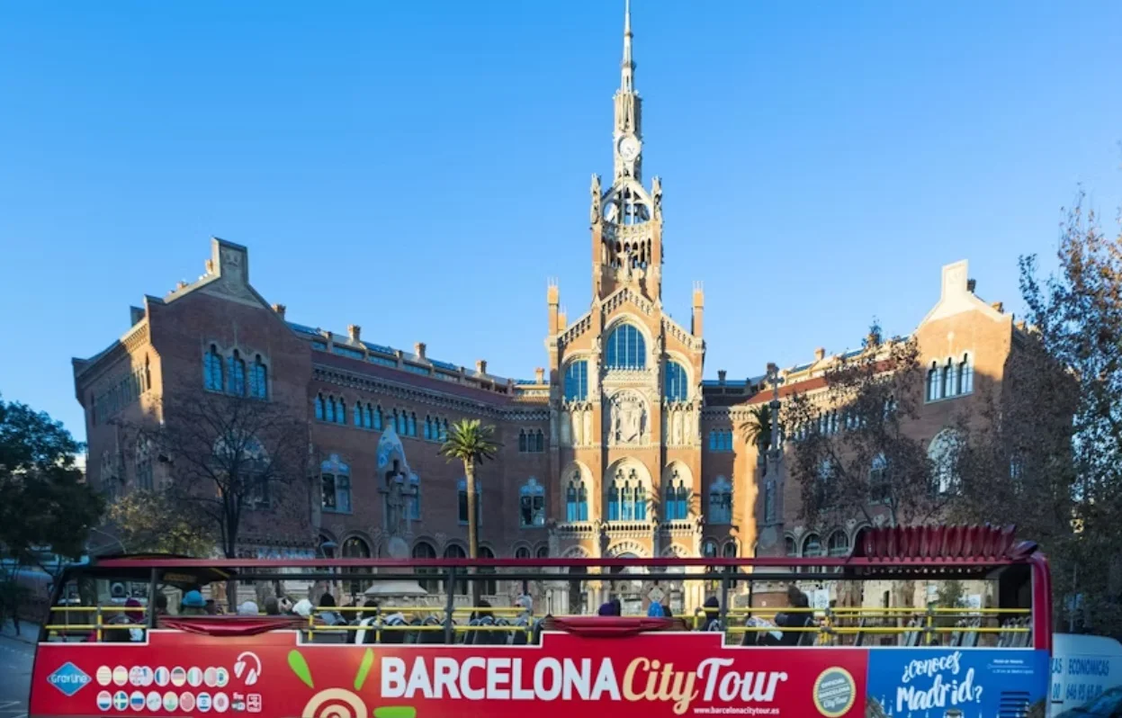 スペイン バルセロナ 市内観光ツアーバス 乗車Eチケット 予約＜水族館入場券付＞