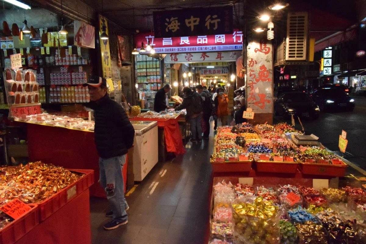 ＜グループプラン／毎週開催＞台北 日本語ガイドと巡る最古の問屋街「迪化街」オンラインツアー