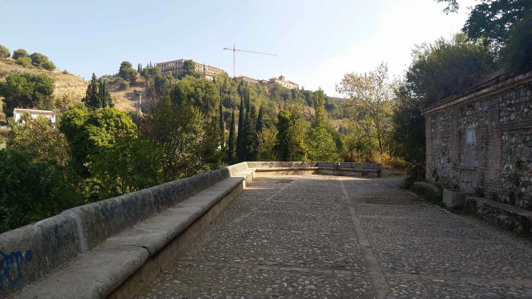 Acequia Real: Guided Hike Through the Alhambra & Generalife