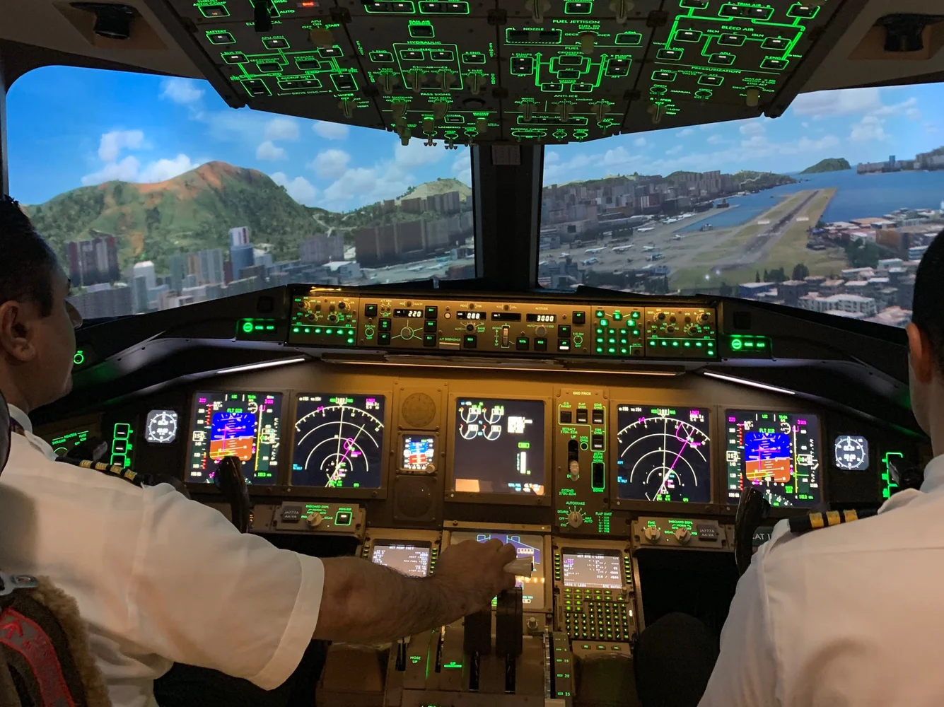 品川 Boeing 777 フライト・シュミレーター 訓練コース 予約