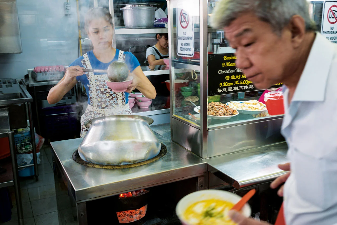 Singapore Small-Group Food Tour: Eat Like a Local