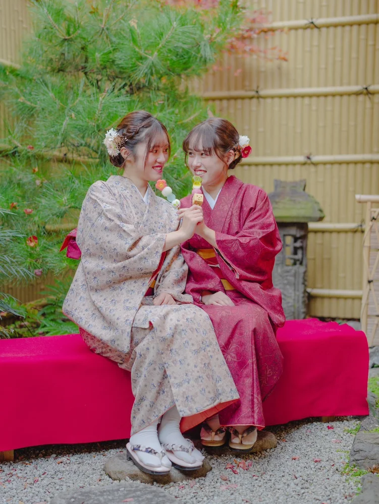 Shiki Sakura Kimono Rental Reservation in Kyoto