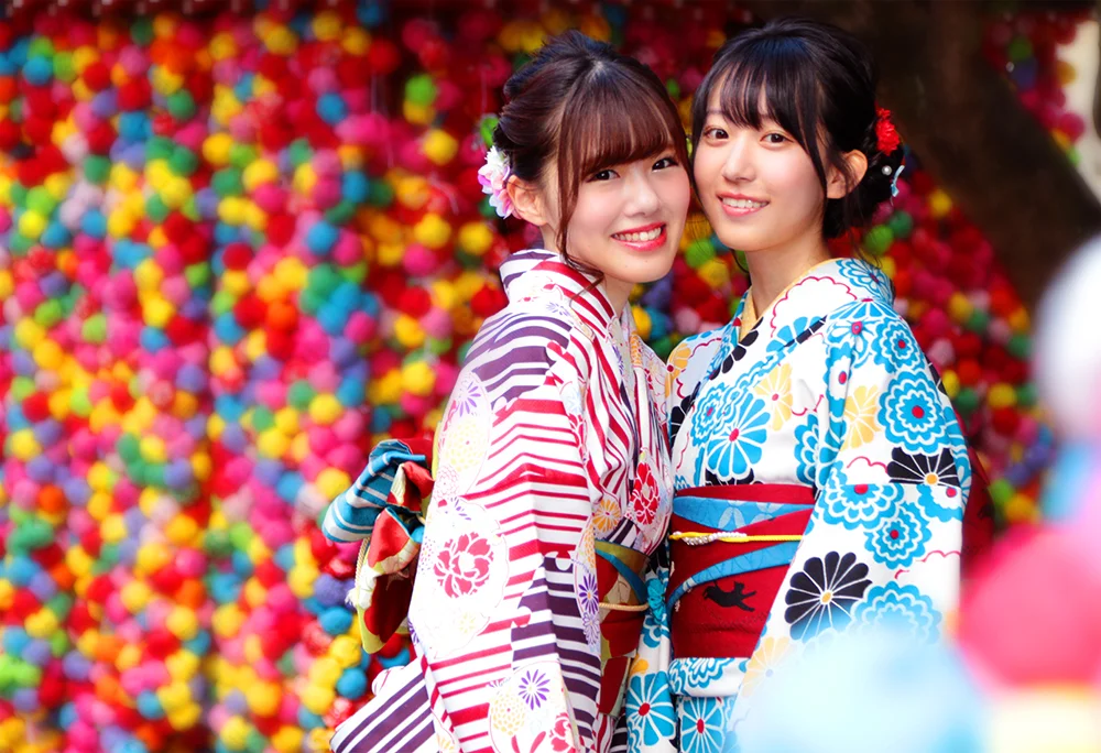 Take pictures dressed in a beautiful kimono in Kyoto!
