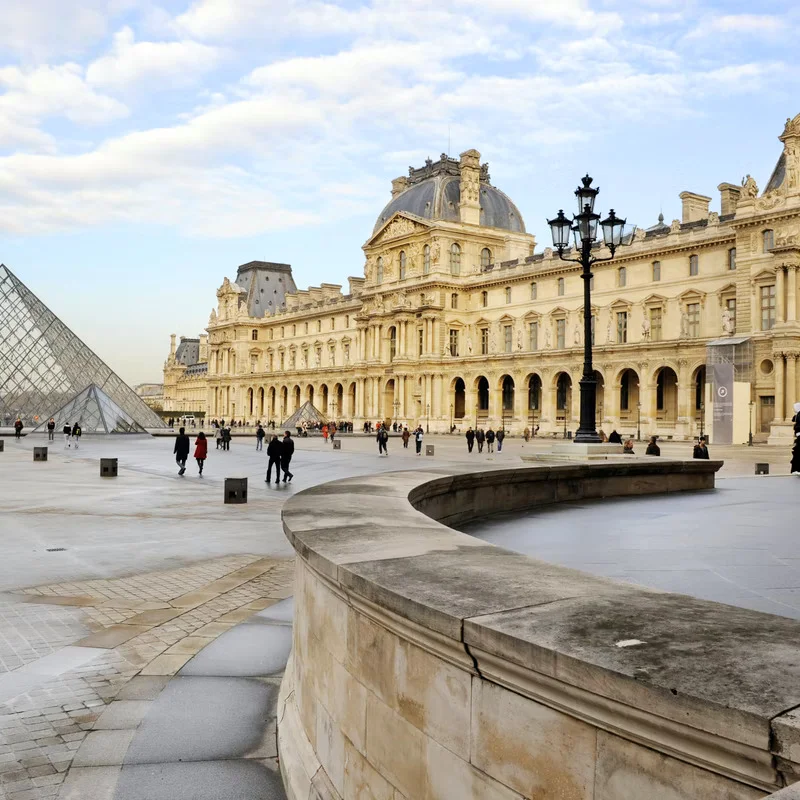 Louvre Museum Tickets: Skip The Line With Guided Tour in English