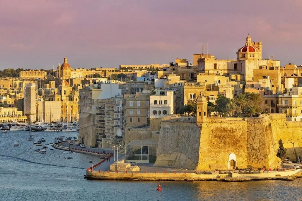 マルタ 3つの都市を巡る半日ツアー＋伝統的な水上タクシー＜英語ガイド／送迎＞