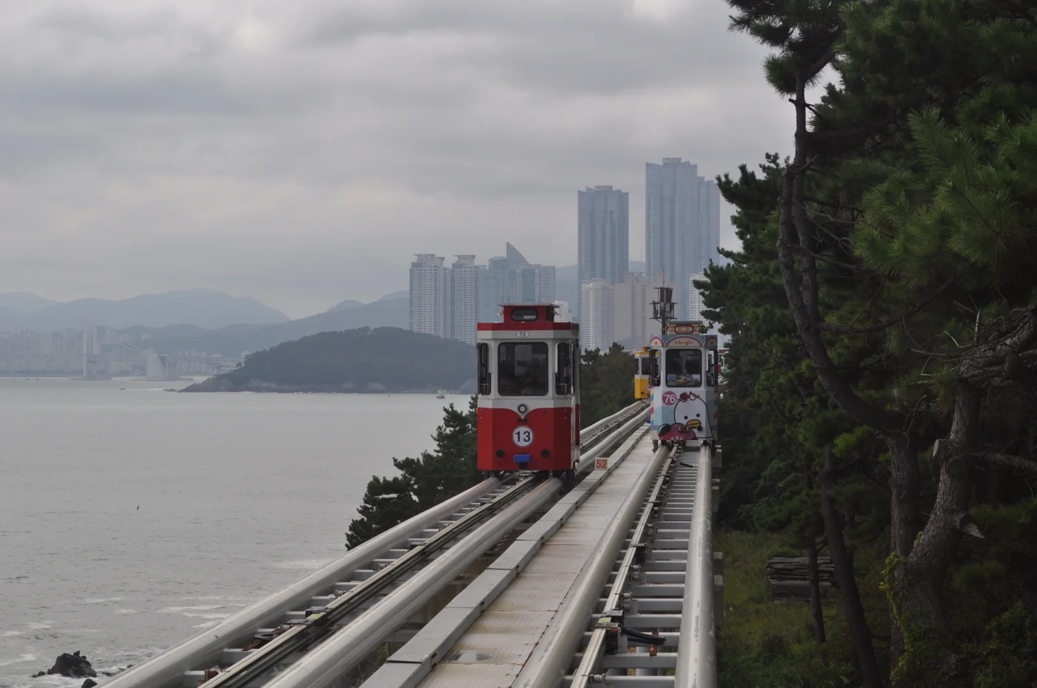 韓国 釜山市内 フォトジェニック観光1日ツアー 予約＜甘川文化村＋海雲台スカイカプセル＋ナッチポックン／日本語ガイド／釜山港送迎可＞