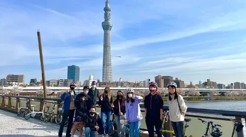 Tokyo Cycling Tour – Explore Downtown Backstreets!